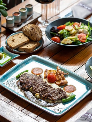 Aruni Restaurant & Bar