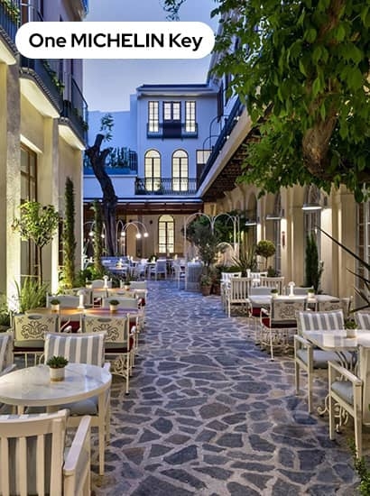 Ecole St. Pierre Hotel