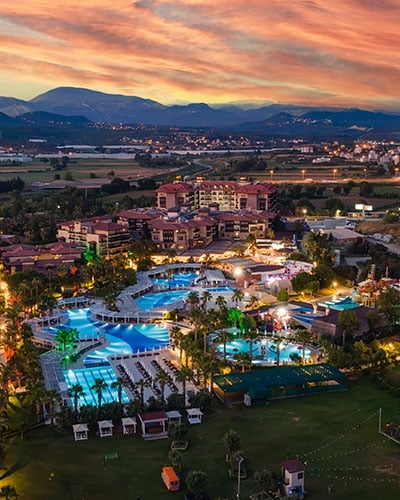 Charisma De Luxe Hotel