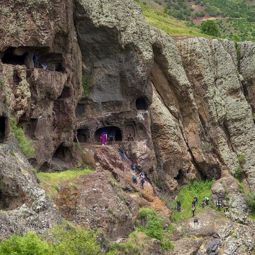 Zağ Rock Shelter Rooms
