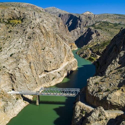 Karanlık Kanyon (Dark Canyon)