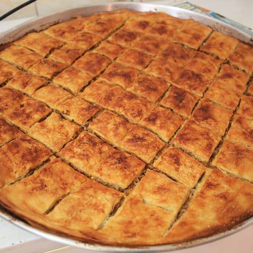 Etli Sac Kömbe Meat Pastry