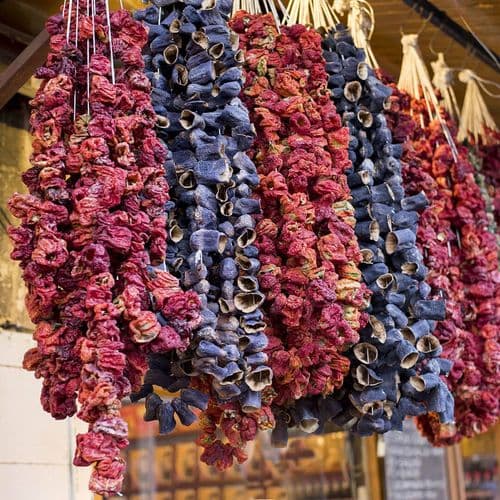 سبزیجات خشک شده در آفتاب