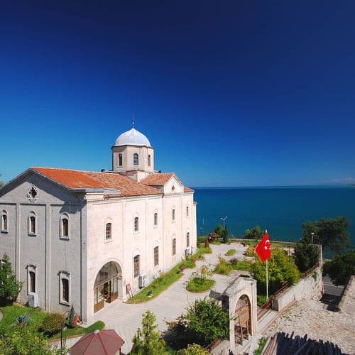 Taşbaşı Cultural Center