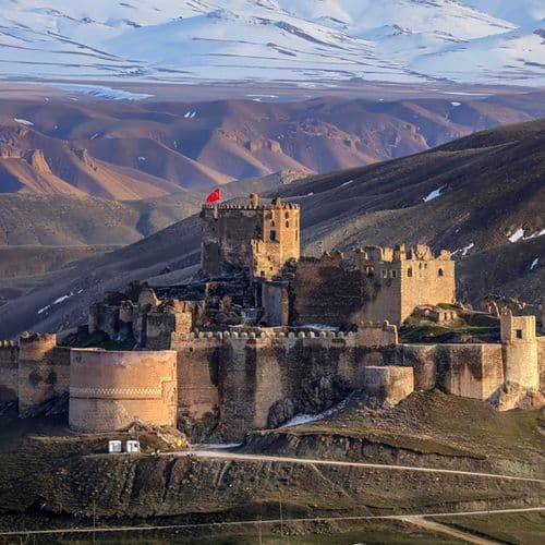 Hoşap Castle