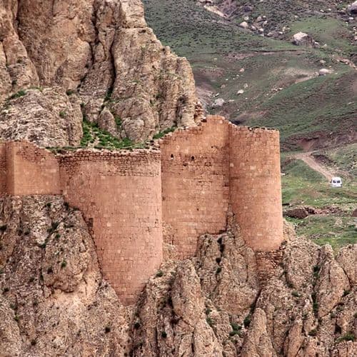 Doğubeyazıt Kalesi ve Urartu Kalesi