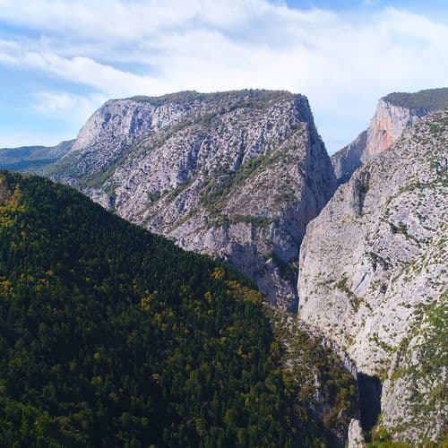 瓦拉峽谷卡斯塔莫努