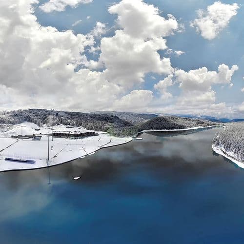 هضبة وبحيرة طوبوك