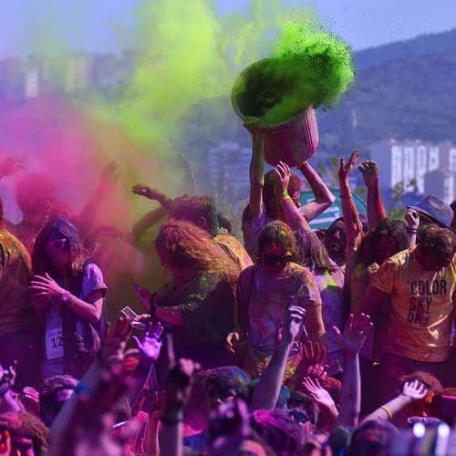 رفيق (Color Sky 5k) للجري