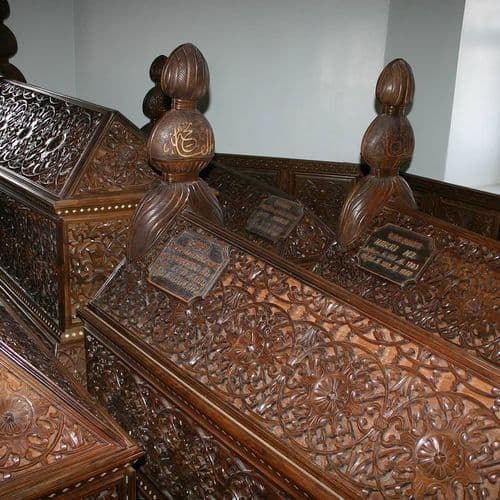 İsmail Fakirullah and İbrahim Hakkı Tombs