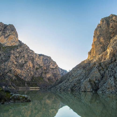 Karanlık Kanyon (Dark Canyon)