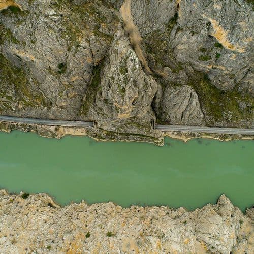 Karanlık Kanyon (Dark Canyon)