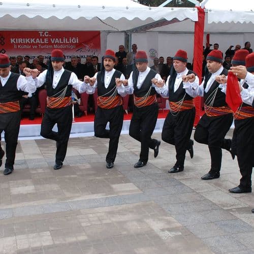 Keskins Folk Dances With Davul and Zurna