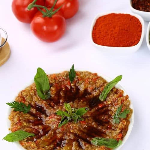 Salade de tomates épicée d’Adana