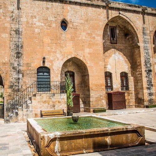 Iglesia de Reji (Iglesia de San Petrus y San Pablo)