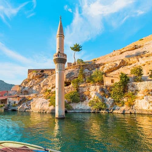 Mosquée engloutie (Batık cami) à Halfeti Şanlıurfa